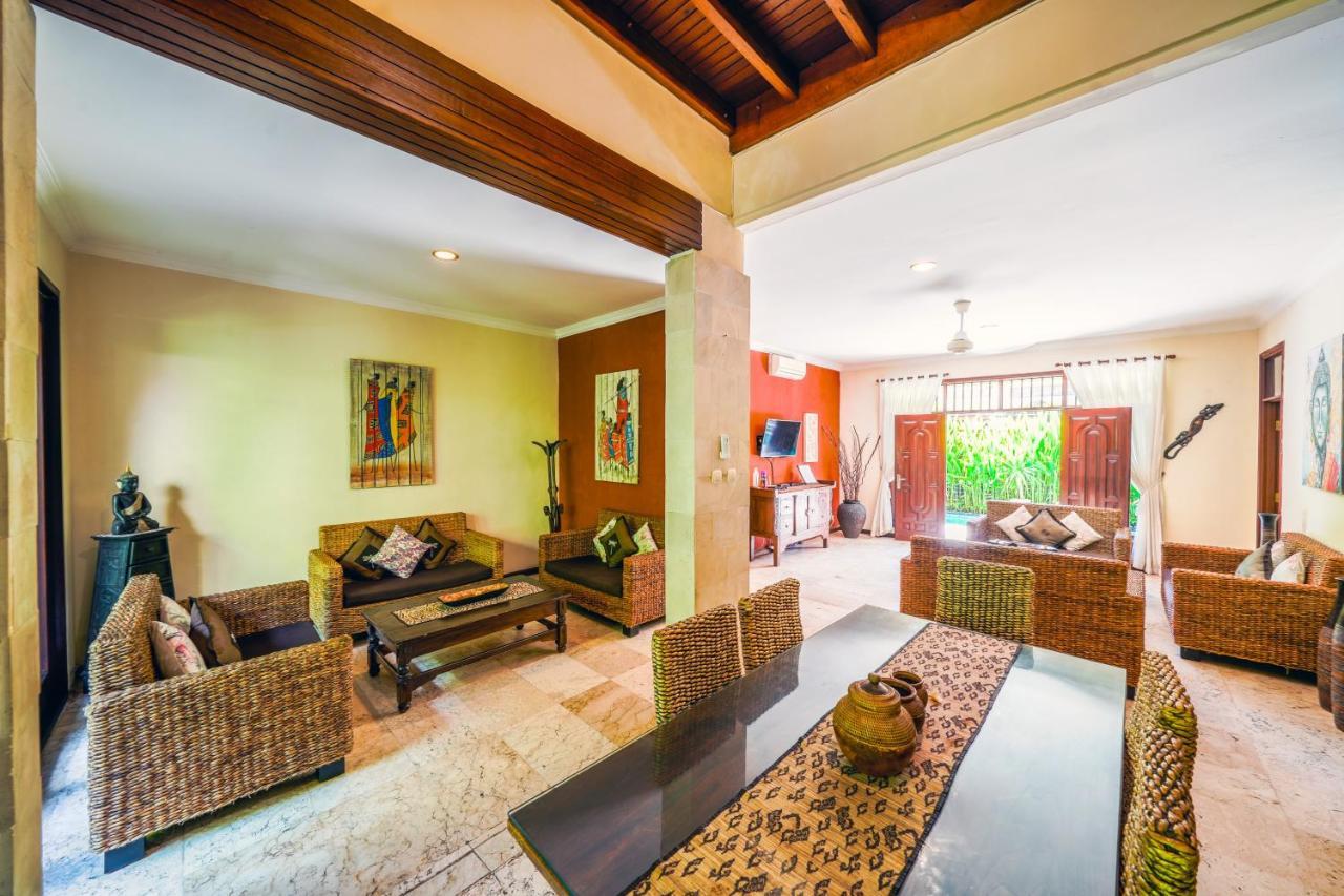De Cinta Villa - Kuta - 5 Bedrooms - Heart Of Kuta Kültér fotó