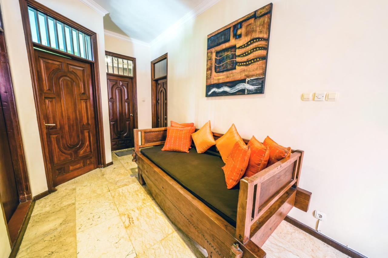 De Cinta Villa - Kuta - 5 Bedrooms - Heart Of Kuta Kültér fotó