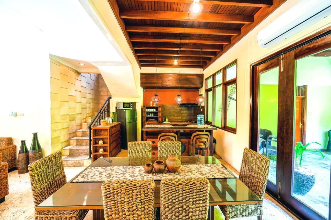 De Cinta Villa - Kuta - 5 Bedrooms - Heart Of Kuta Kültér fotó