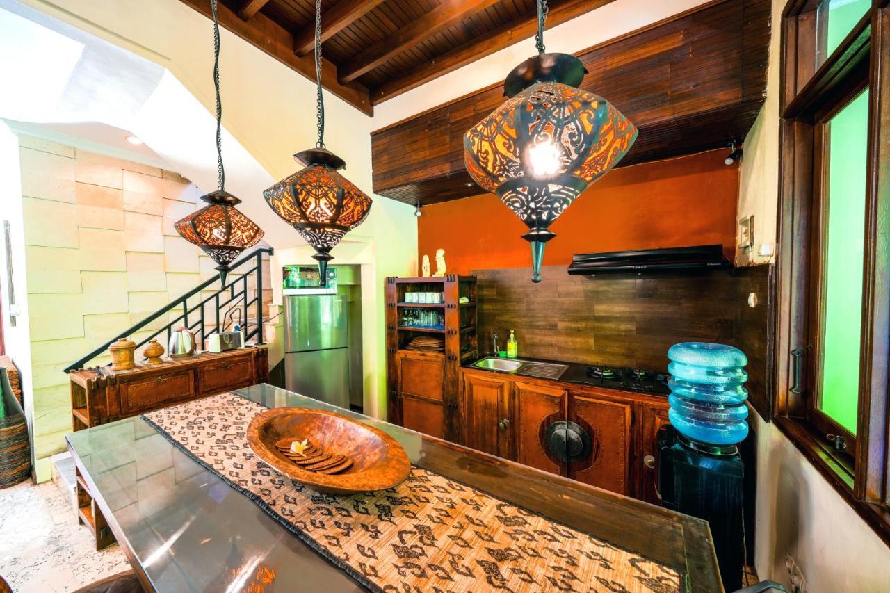 De Cinta Villa - Kuta - 5 Bedrooms - Heart Of Kuta Kültér fotó